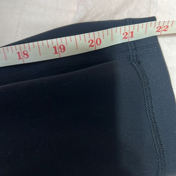 Lululemon leggings size 4 22” inseam inch cropped black align material - Picture 7 of 7